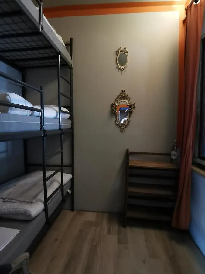 Treck Hostel Ghent Belgium