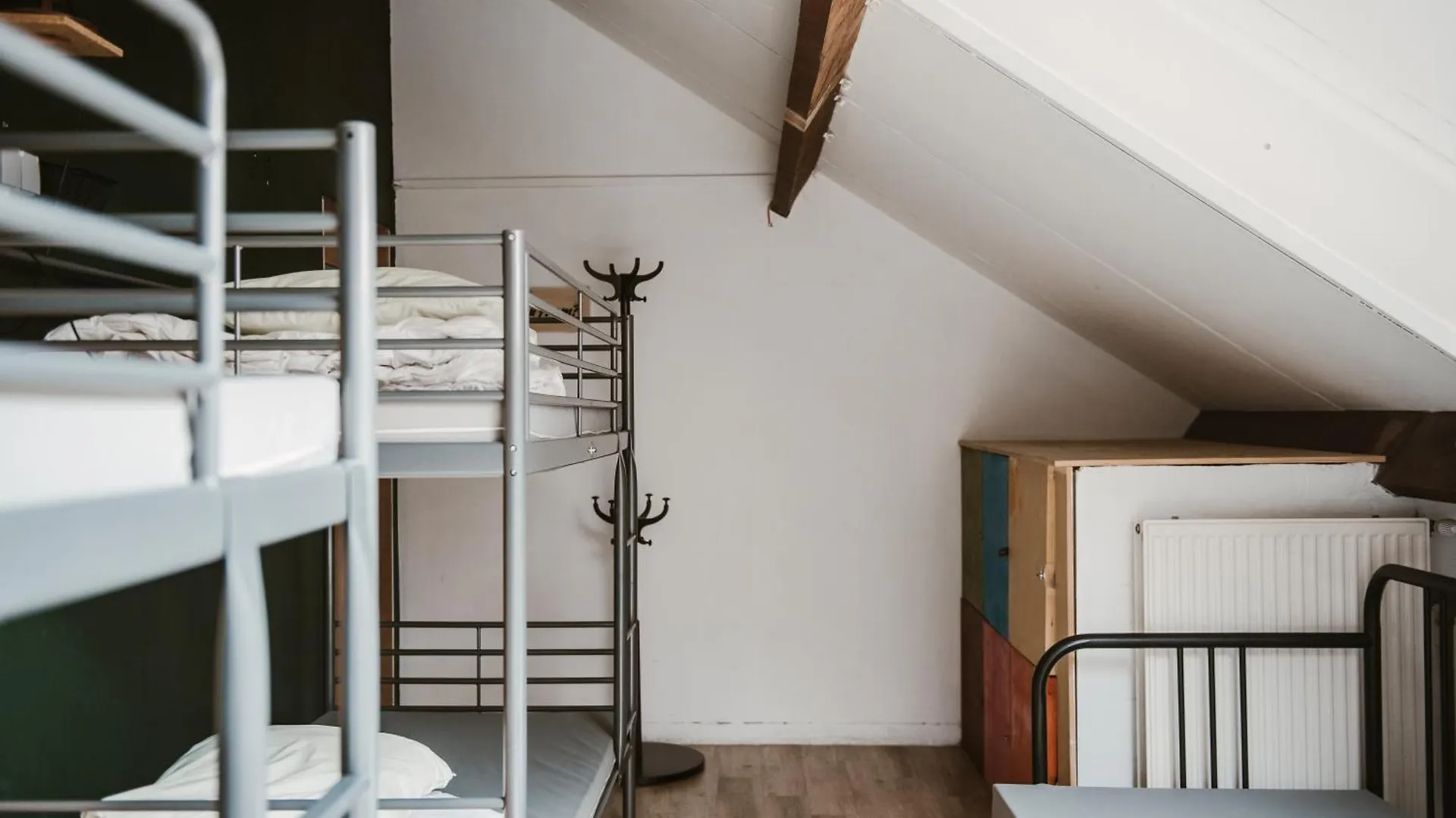 Treck Hostel Gent 0*,