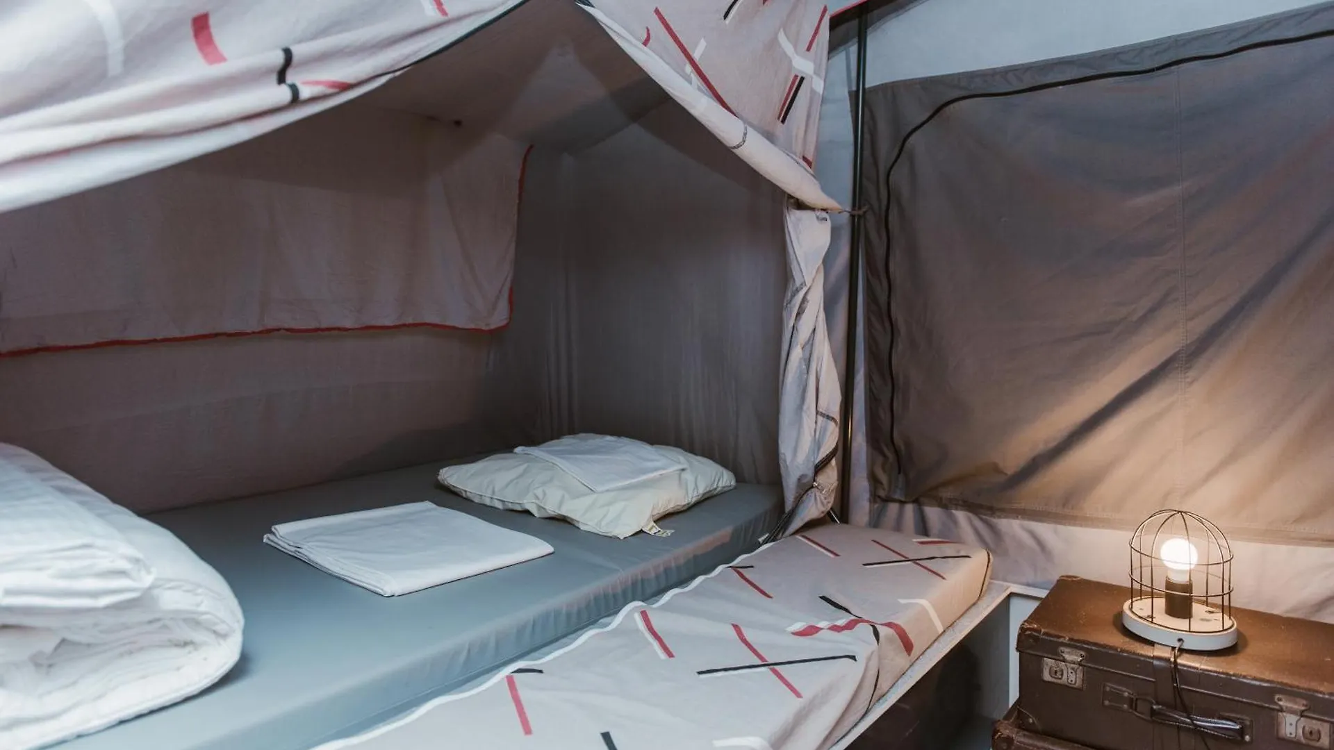 גנט Treck Hostel