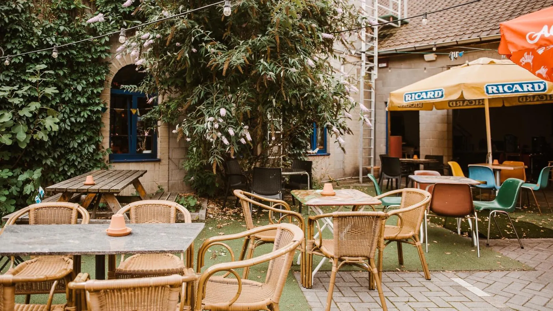 גנט Treck Hostel